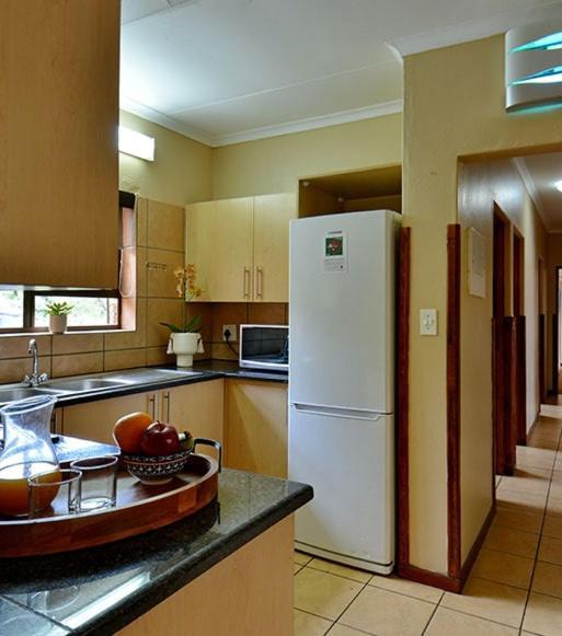 Monateng Safari Lodge Wallmannstal Buitenkant foto